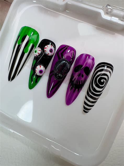 Halloween Nails Beetlejuice Nails 3D Design Press on Spider Beetle ...