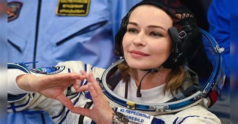 Russian film crew docks on space station to shoot movie HTZS | First ...