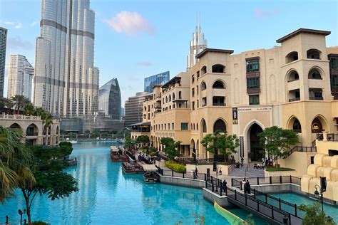 The religion and language in Dubai