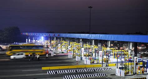 NHAI is selling two toll-road bundles, but investors are wary of making ...