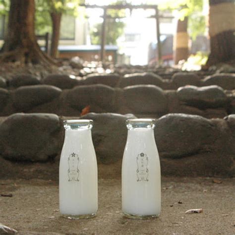 牛奶瓶也飄香？日本百年品牌的清新設計！ | 大人物 - 65082