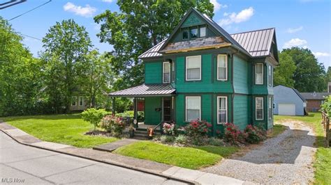 111 W 4 1 2 St, Williamstown, WV 26187 | Homes.com
