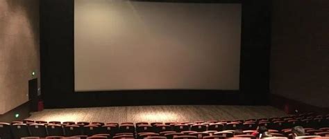 影院恢复首日票房收入140万 第一次的离别最受欢迎_江苏都市网