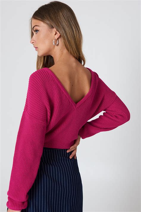 Knitted Deep V-neck Sweater Pink | NA-KD