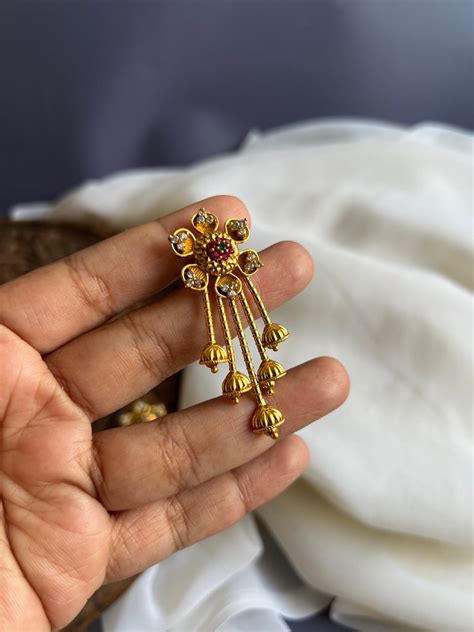 Antique stone flower studs – House of Jhumkas