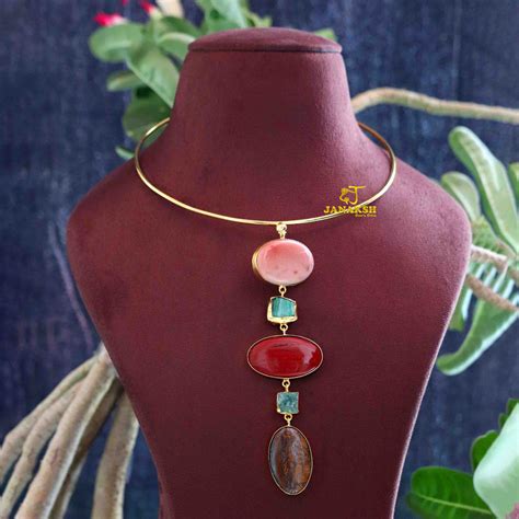 Hasuli necklace