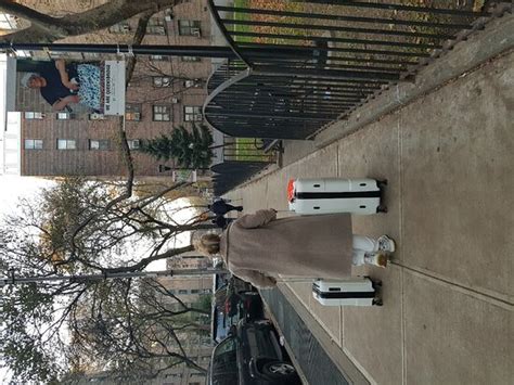 DELUXE INN & SUITES - LONG ISLAND CITY (New York) - Hotel Reviews ...