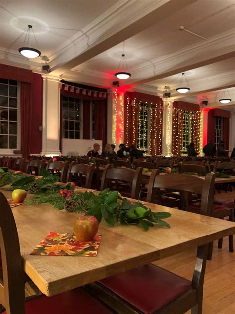 Dining Hall 的图像结果