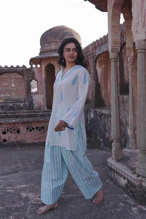 Safaid White Kurta with Electric Blue Farshi Salwar Set of 2 ...