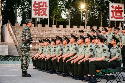 重磅来袭 围观军校学员的毕业联考 - 中国军网