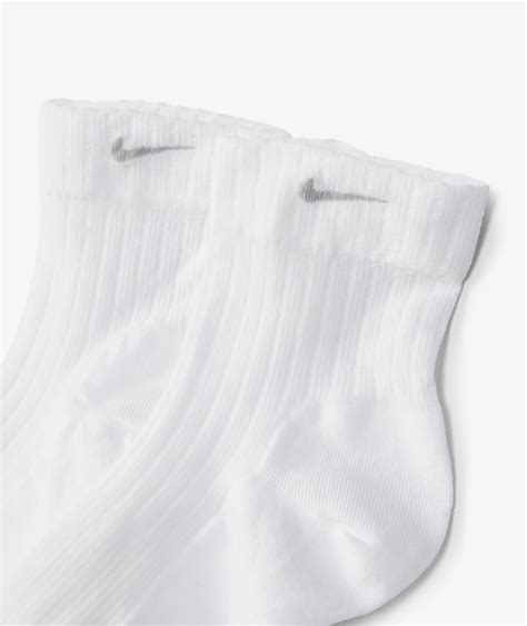 White Nike Women's Sheer Ankle Socks | SVD