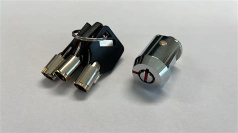 Self Storage Locks 的图像结果