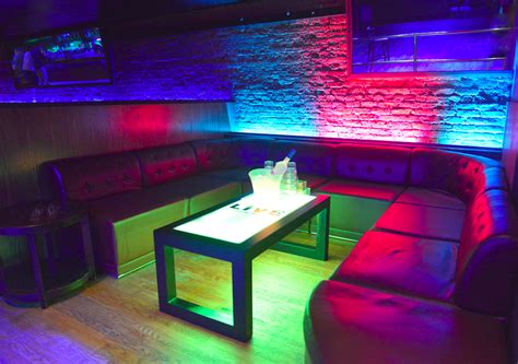 Club VIP Section 的图像结果