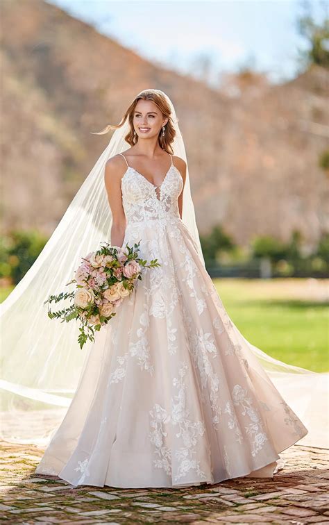 Romantic Boho A-line Wedding Dress with Pockets - Martina Liana Wedding Dresses