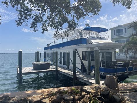 Pete's Pier Marina - Crystal River, Florida - Gulf Coast Marina - Snag ...