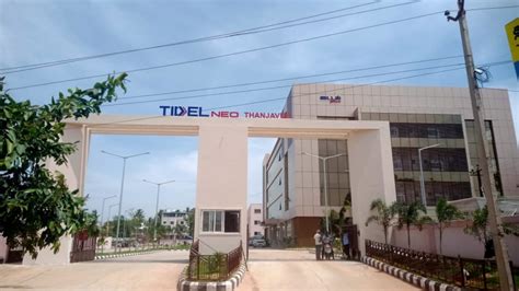 தஞ்சாவூர் கலரே மாறுதே.. டைடல் பார்க் முதல் மால் வரை.. அடுத்தடுத்த தெறி ...