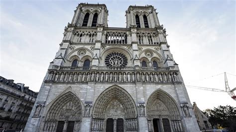 Paris's Notre Dame unveils stunning new interiors after devastating ...