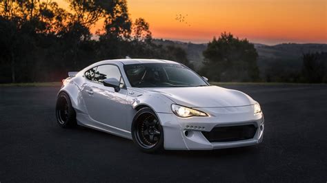 2023 Toyota 86 Special Edition blazes with Solar Shift paint