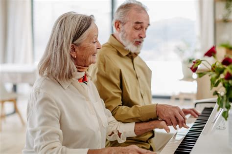Benefits of Pursuing Hobbies in Your Golden Years - Country Place Senior Living