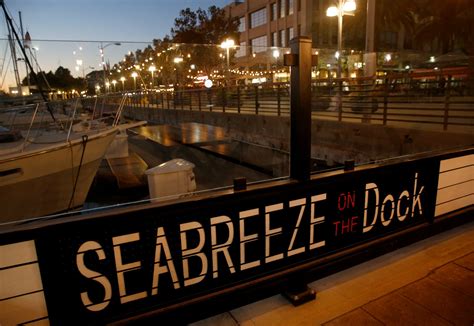 Seabreeze restaurant docks at Oakland's Jack London Square