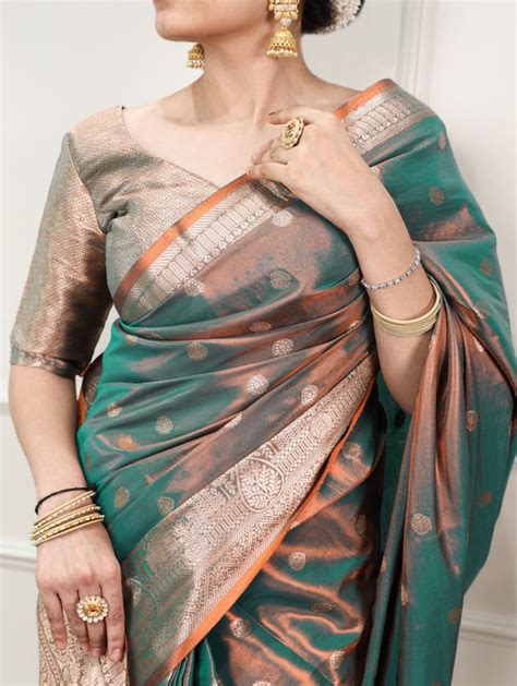 Taraa L 8003 Kasavu Zari Weaving Traditional Saree Collection