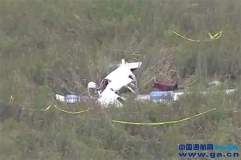 美国一小型飞机坠毁居民区 飞行员受伤-新闻中心-温州网