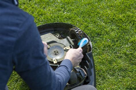 Image result for Reparation Robot Tondeuse