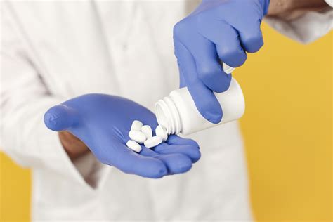 Painkillers in Dentistry: What Can Dentists Prescribe?