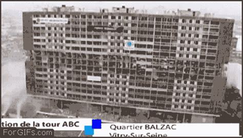 Building Exploding GIF 的图像结果