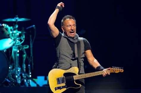 Bruce Springsteen Photos Photos - Bruce Springsteen in Concert at Paris ...