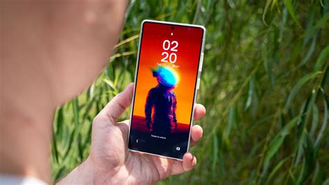 Google Pixel 10 Pro XL vs. Samsung Galaxy S25 Ultra: Which will be the ...