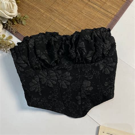 Jacquard Tube Top-Bust 32 to 34 – Outdated