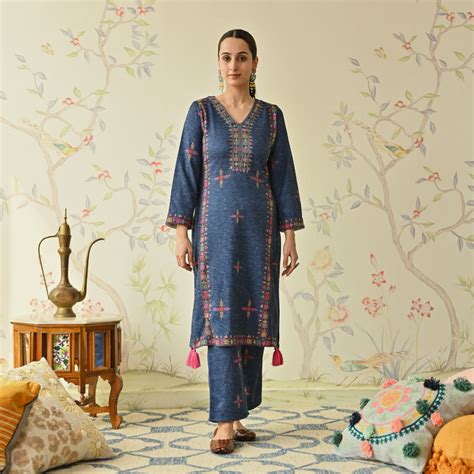 Buy Navy Blue Embroidered & Phulkari Printed Woollen Kurta Pant Set ...