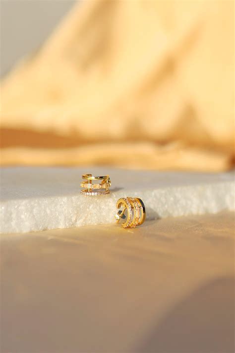 Tri-Hoop Studs – Perfectly Average