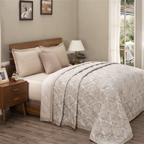 Art Nouveau Lindsey Beige