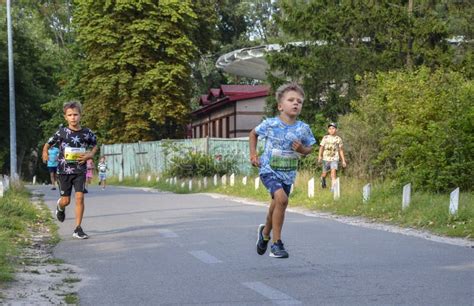 Running Children 的图像结果