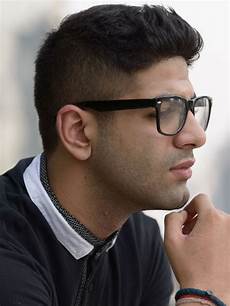 Hairstyles For Boys With Glasses by 40 Favorite Haircuts For With Glasses Find Your Hairstyles For Boys With Glasses