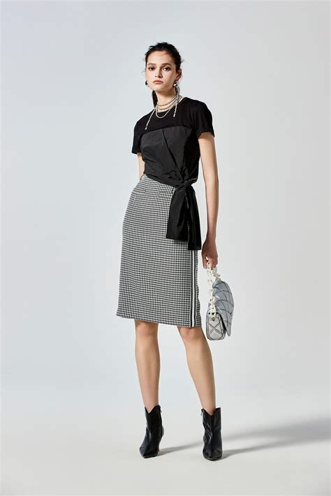 Business-Casual 女生 的图像结果