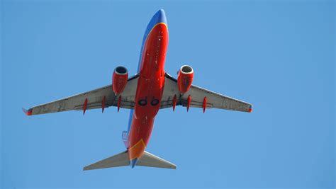 Airline fees: A holiday traveler's guide