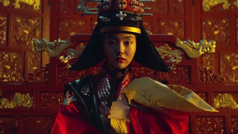从《王国》到《全裸导演》，Netflix如何实现靠“日韩”征服亚洲？_手机新浪网