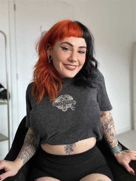 OnlyFans Star Power Midget Leaks Private Photos - Truth or Fiction