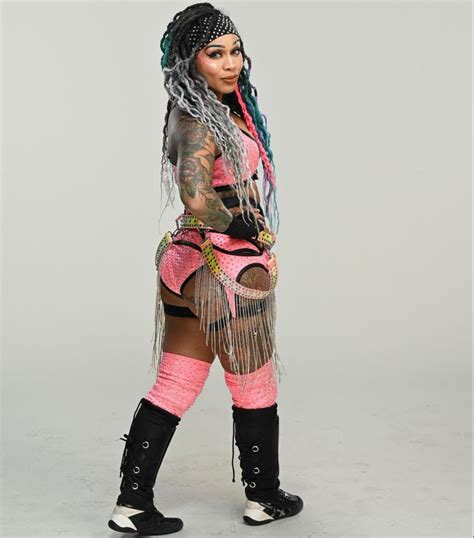 Kayden Carter | Wwe womens, Wrestling divas, Wwe funny pictures