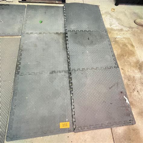 Rubber garage floor mats | EstateSales.org