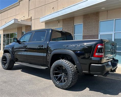 Dodge Ram TRX Black with 22x12 Vossen HF6-4 | Wheel Front