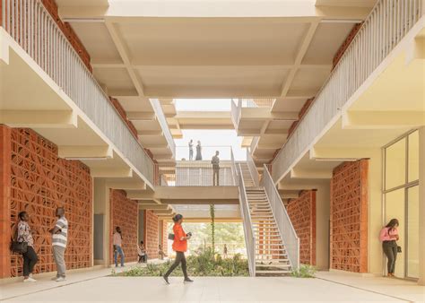 Hardel Le Bihan, Alun Be, Schnepp Renou · UNIVERSITY OF DAKAR CHEIKH ...