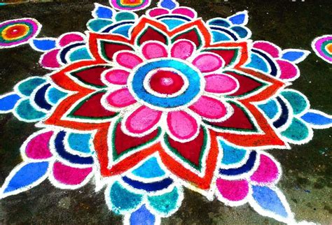 Simple rangoli designs with flowers and colours - Fashion Beauty Mehndi ...