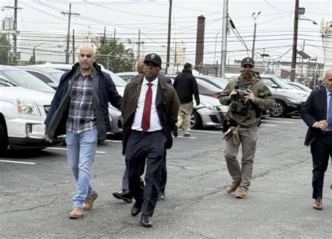 Newark mayor detained by federal agents during protest at ICE jail ...