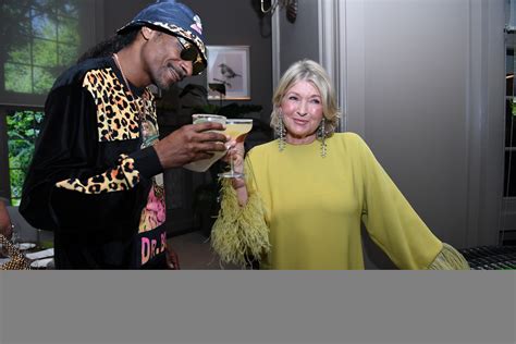 Martha Stewart Steals the Spotlight With a Perfectly Wicked Intro to ...