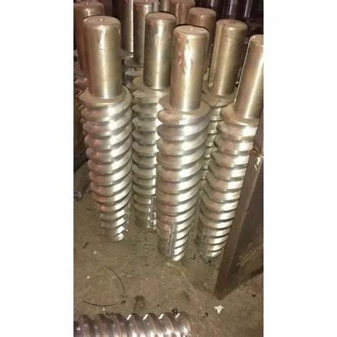 Extruder Screw - Extruder Barrel Screw Manufacturer from Noida
