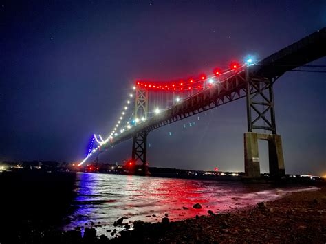 Mt. Hope Bridge shows its colors | EastBayRI.com - News, Opinion ...
